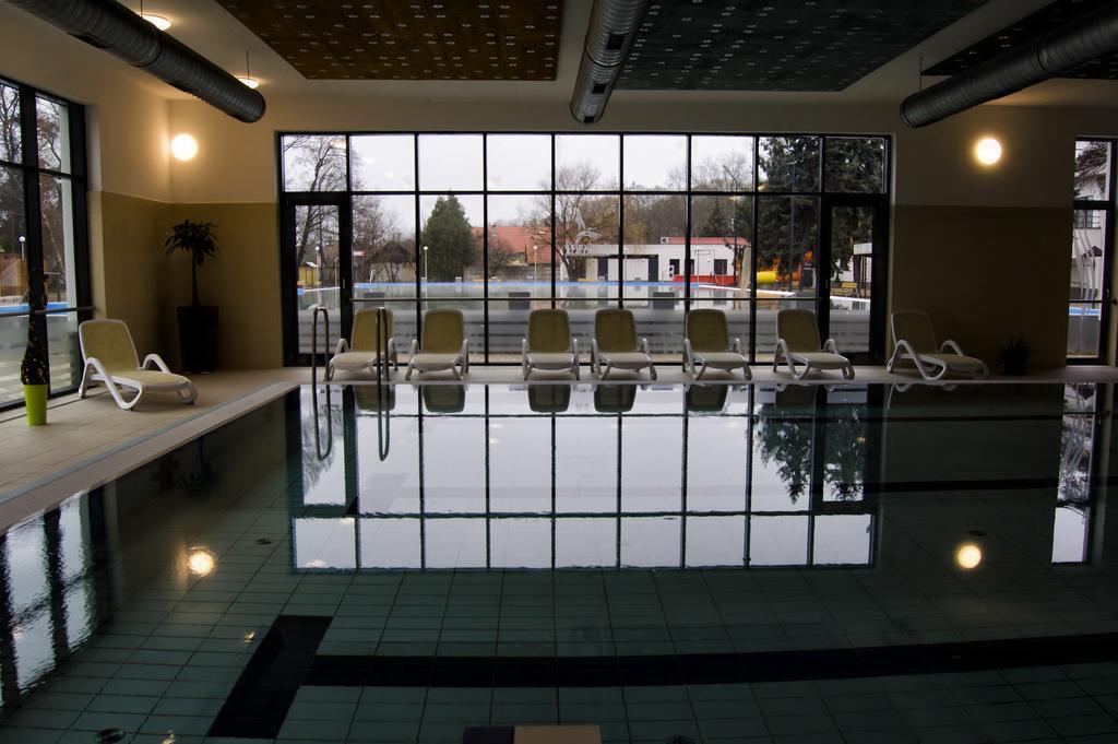 CSONGRÁDI VENDÉGVÁRÓ Apartmanok, Szarka ház Csongrád Exterior foto