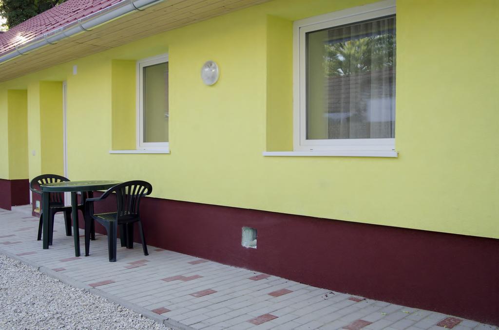 CSONGRÁDI VENDÉGVÁRÓ Apartmanok, Szarka ház Csongrád Exterior foto