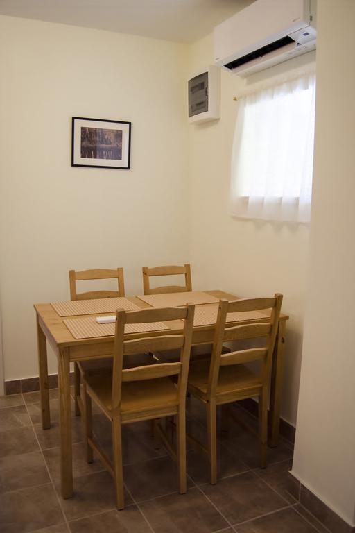 CSONGRÁDI VENDÉGVÁRÓ Apartmanok, Szarka ház Csongrád Exterior foto