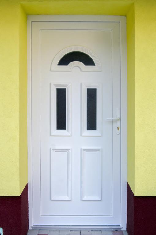 CSONGRÁDI VENDÉGVÁRÓ Apartmanok, Szarka ház Csongrád Exterior foto