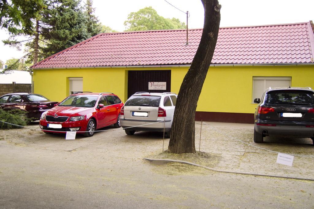 CSONGRÁDI VENDÉGVÁRÓ Apartmanok, Szarka ház Csongrád Exterior foto