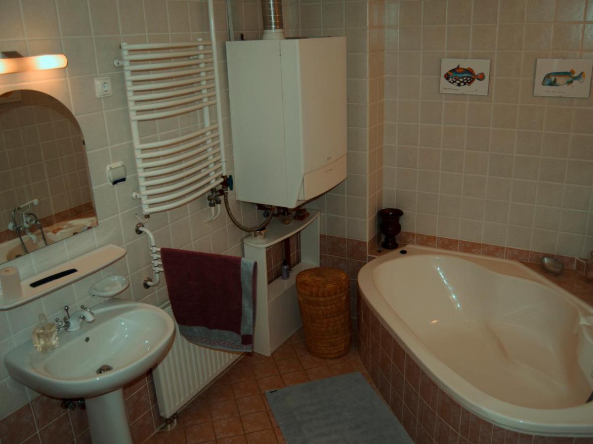CSONGRÁDI VENDÉGVÁRÓ Apartmanok, Szarka ház Csongrád Exterior foto